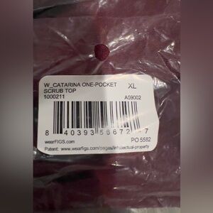 Brand new FIGS Women’s Catarina One-Pocket Scrub Top in Deep Burgundy Color